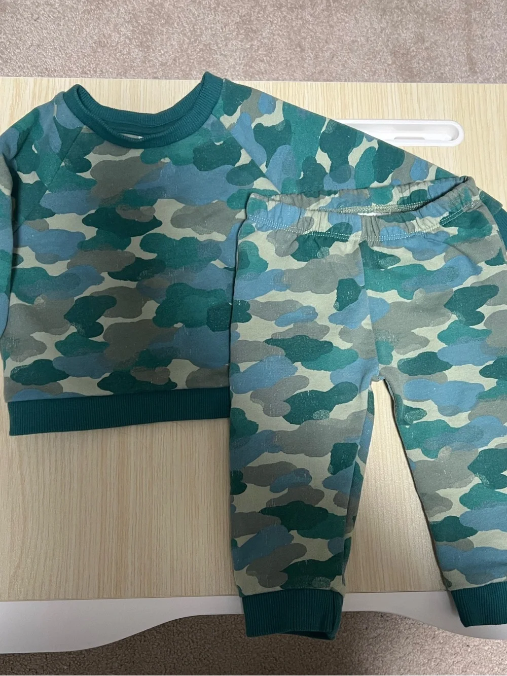 Cat & Jack Camo Fleece Sweatshirt Jogger Set 12M Green Baby